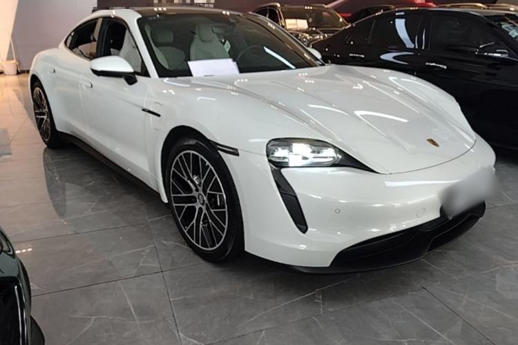 Used Porsche Taycan 2022 Taycan Front Right 45 Deg