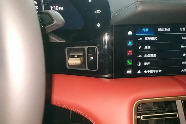Used Porsche Taycan 2022-Year Updated Taycan Gear Lever
