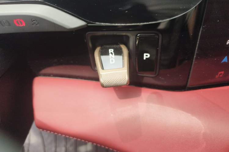 Used Porsche Taycan 2022-Year Updated Taycan Gear Lever