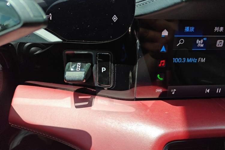 Used Porsche Taycan 2022-Year Updated Taycan Gear Lever