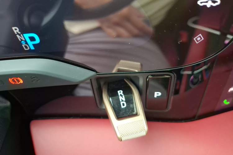 Used Porsche Taycan 2022-Year Restyled Taycan 4S Gear Lever