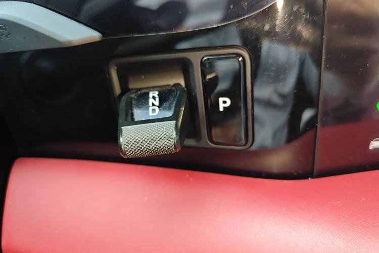 Used Porsche Taycan 2022-Year Updated Taycan Gear Lever