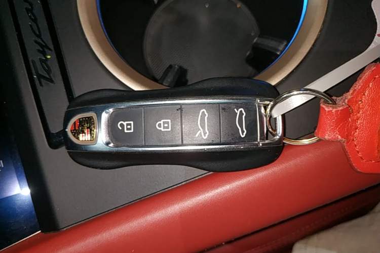 Used Porsche Taycan 2022-Year Updated Taycan Interior 1