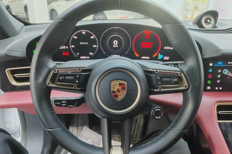 Used Porsche Taycan 2022-Year Updated Taycan Interior 2