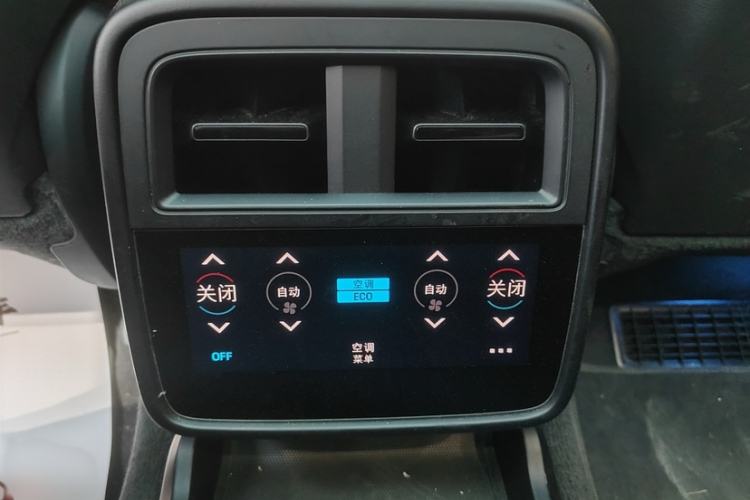 Used Porsche Taycan 2022-Year Updated Taycan Interior 7