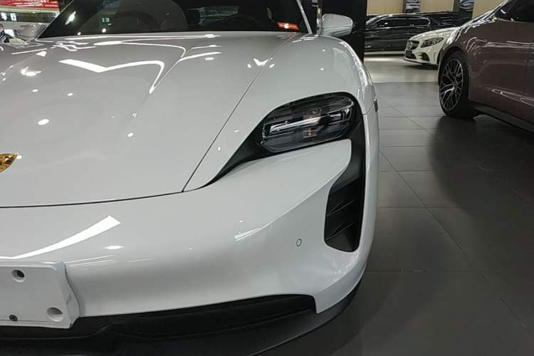 Used Porsche Taycan 2022-Year Updated Taycan Left Front Headlight