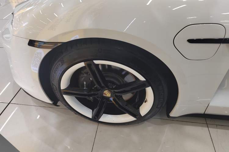 Used Porsche Taycan 2022-Year Updated Taycan Left Front Wheel Hub