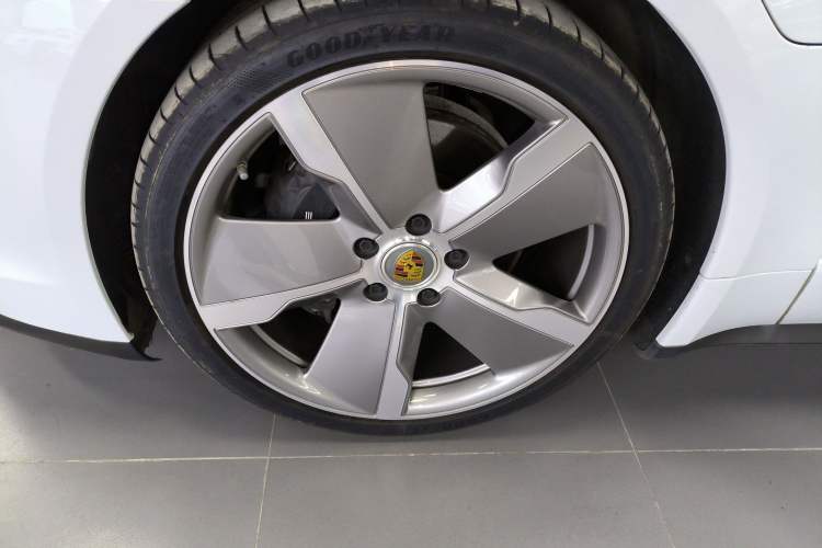 Used Porsche Taycan 2022 Taycan Left Front Wheel Hub