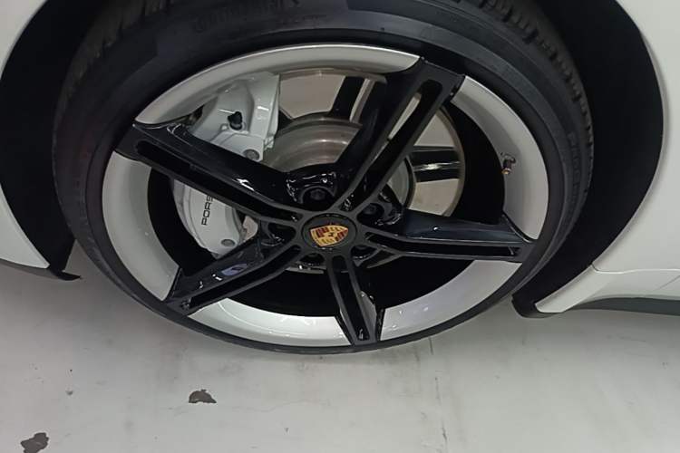 Used Porsche Taycan 2022 Taycan Left Front Wheel Hub