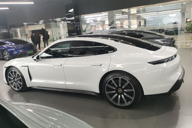 Used Porsche Taycan 2022 Taycan Left Side