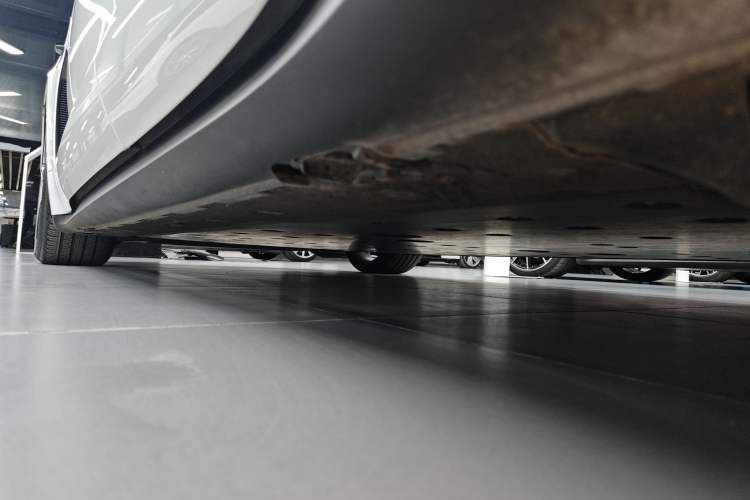 Used Porsche Taycan 2022 Taycan Left Side Sill