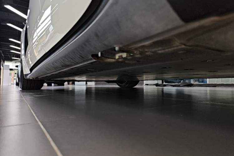 Used Porsche Taycan 2022-Year Updated Taycan Left Side Sill