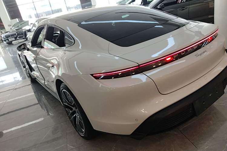 Used Porsche Taycan 2022 Taycan Rear Left 45 Deg
