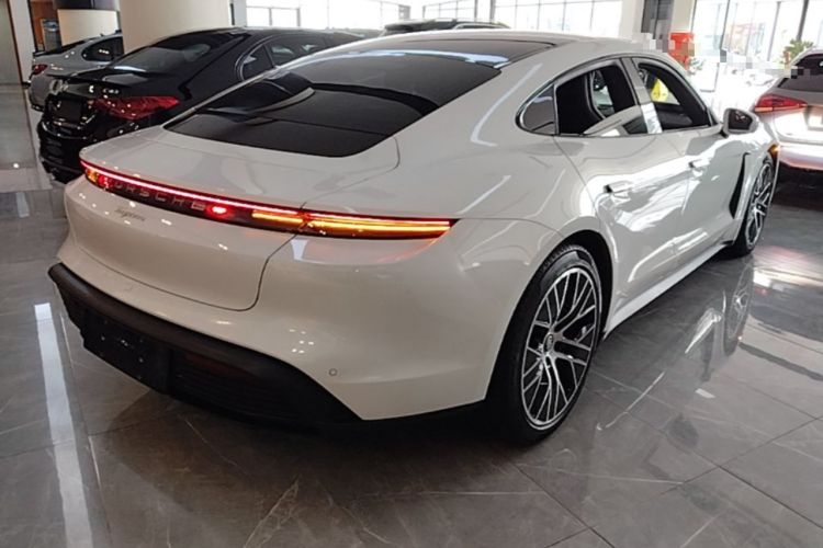Used Porsche Taycan 2022 Taycan Rear Right 45 Deg