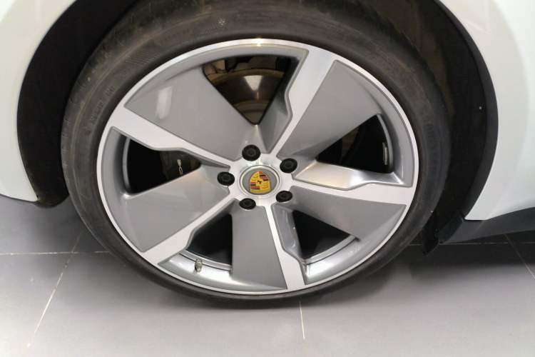 Used Porsche Taycan 2022 Taycan Right Rear Wheel Hub