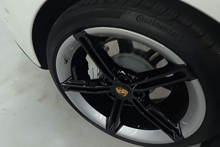 Used Porsche Taycan 2022 Taycan Right Rear Wheel Hub