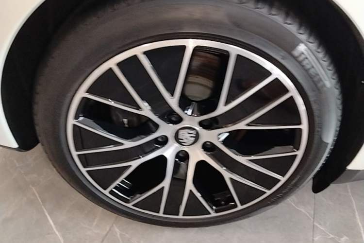 Used Porsche Taycan 2022 Taycan Right Rear Wheel Hub