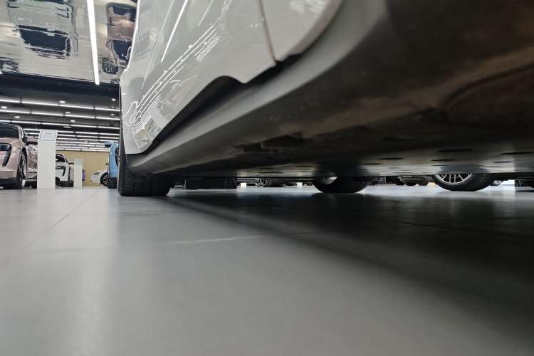 Used Porsche Taycan 2022 Taycan Right Side Sill