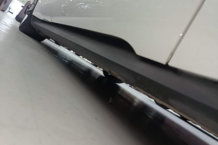 Used Porsche Taycan 2022 Taycan Right Side Sill