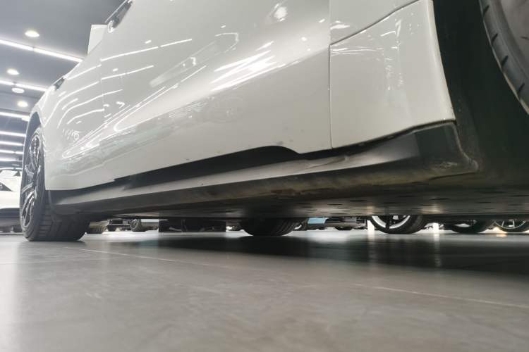 Used Porsche Taycan 2022 Taycan Right Side Sill