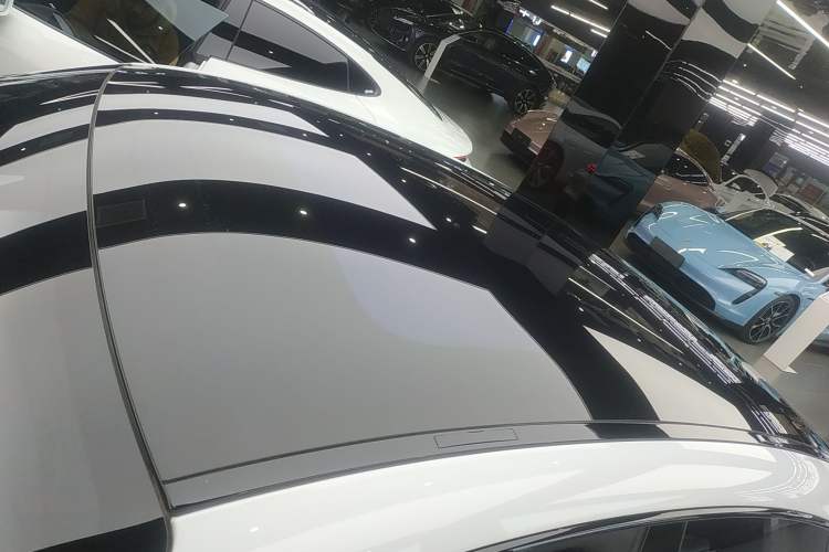 Used Porsche Taycan 2022-Year Updated Taycan Roof