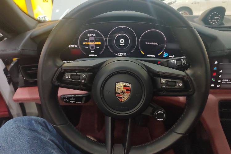 Used Porsche Taycan 2022-Year Updated Taycan Steering Wheel