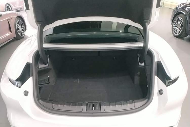 Used Porsche Taycan 2022-Year Updated Taycan Trunk
