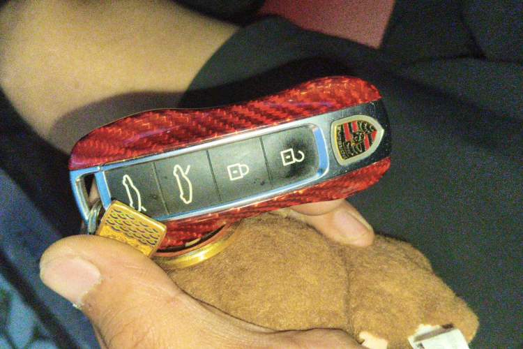 Used Porsche Taycan 2022-Year Restyled Taycan 4S Vehicle Key