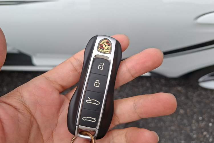 Used Porsche Taycan 2022-Year Restyled Taycan 4S Vehicle Key