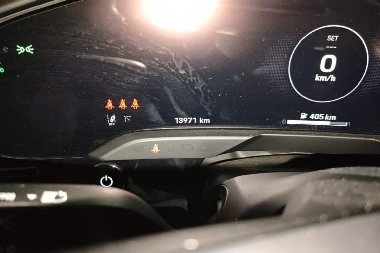Used Porsche Taycan 2024 Taycan 4 Odometer Close Up