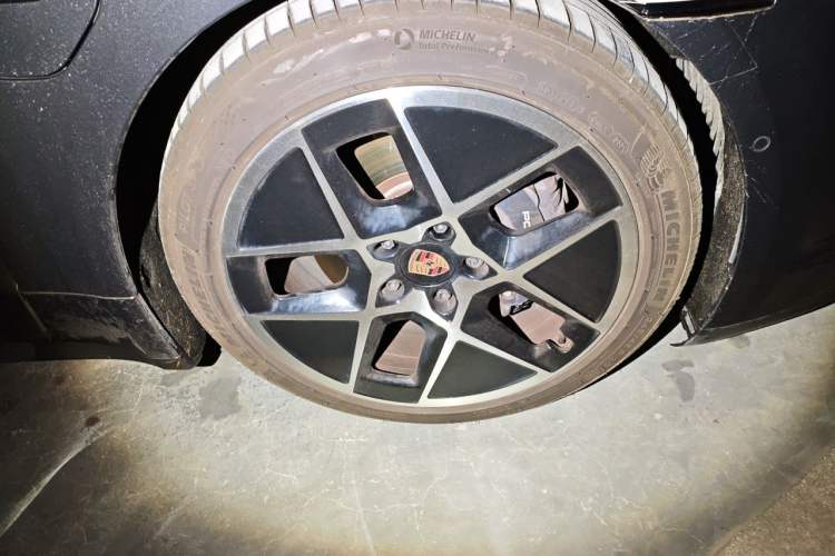 Used Porsche Taycan 2024 Taycan 4 Right Front Wheel Hub