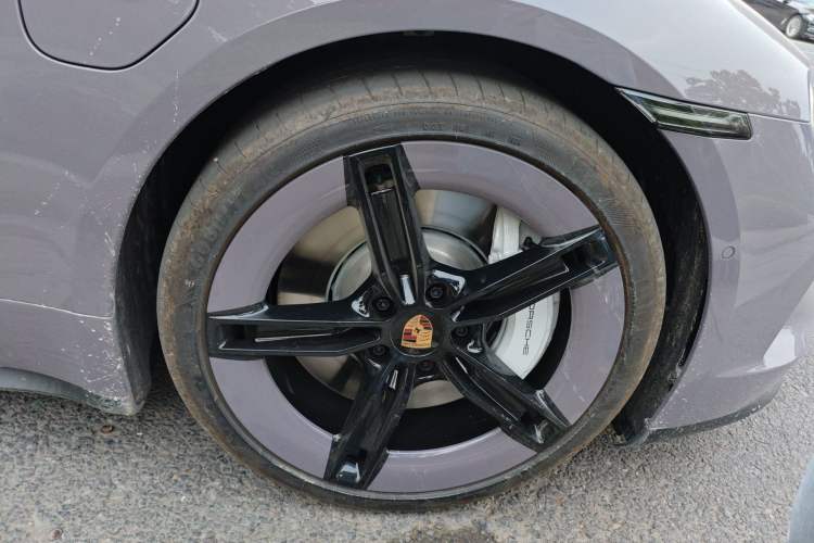 Used Porsche Taycan 2024 Taycan 4 Right Front Wheel Hub