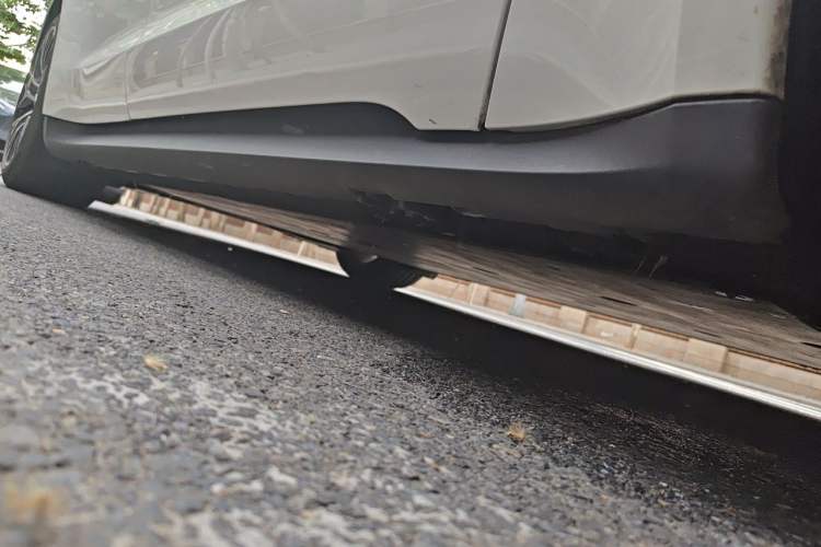 Used Porsche Taycan 2024 Taycan 4 Chassis Front Right