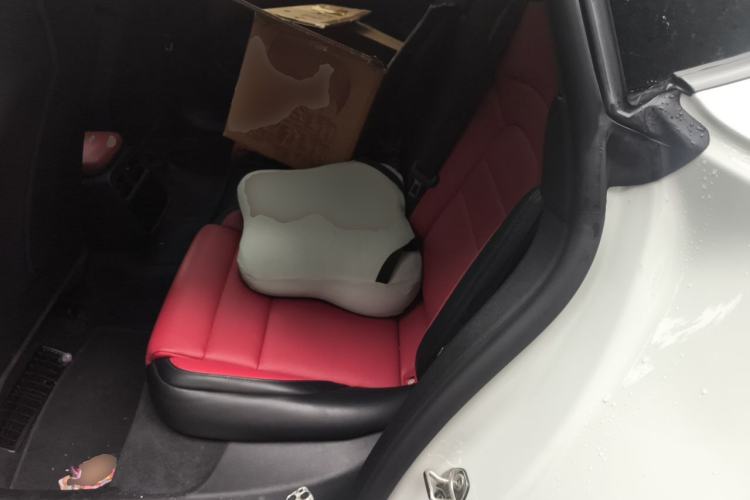 Used Porsche Taycan 2024 Taycan 4 Left Rear Seat
