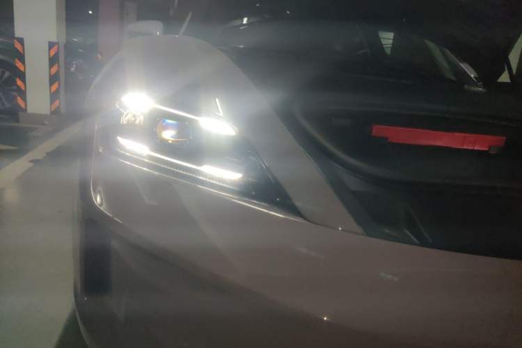 Used Porsche Taycan 2025 Taycan Right Front Headlight
