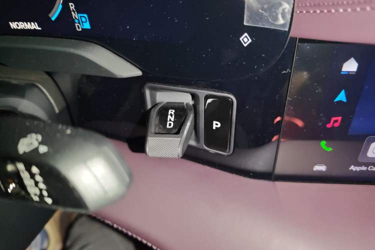 Used Porsche Taycan 2026 Taycan Gear Lever