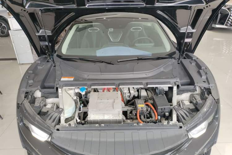 Used Qiantu K50 2018 Standard Model Engine Bay