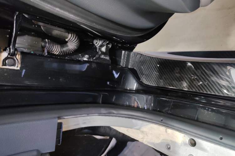 Used Qiantu K50 2018 Standard Model Left Side Sill
