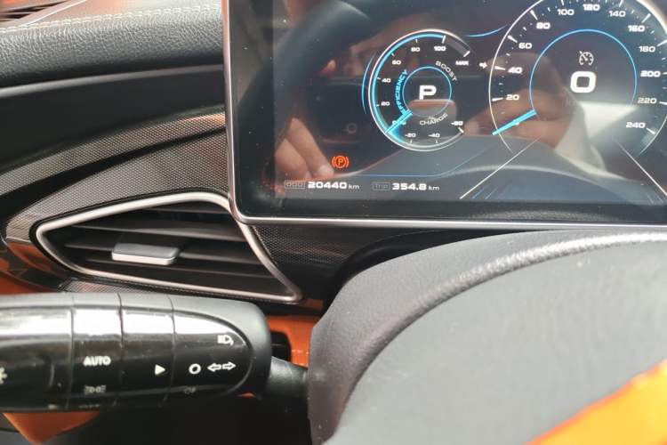 Used Qiantu K50 2018 Standard Model Odometer Close Up