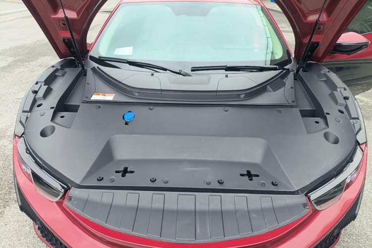 Used Qiantu K50 2018 Standard Model Engine Bay