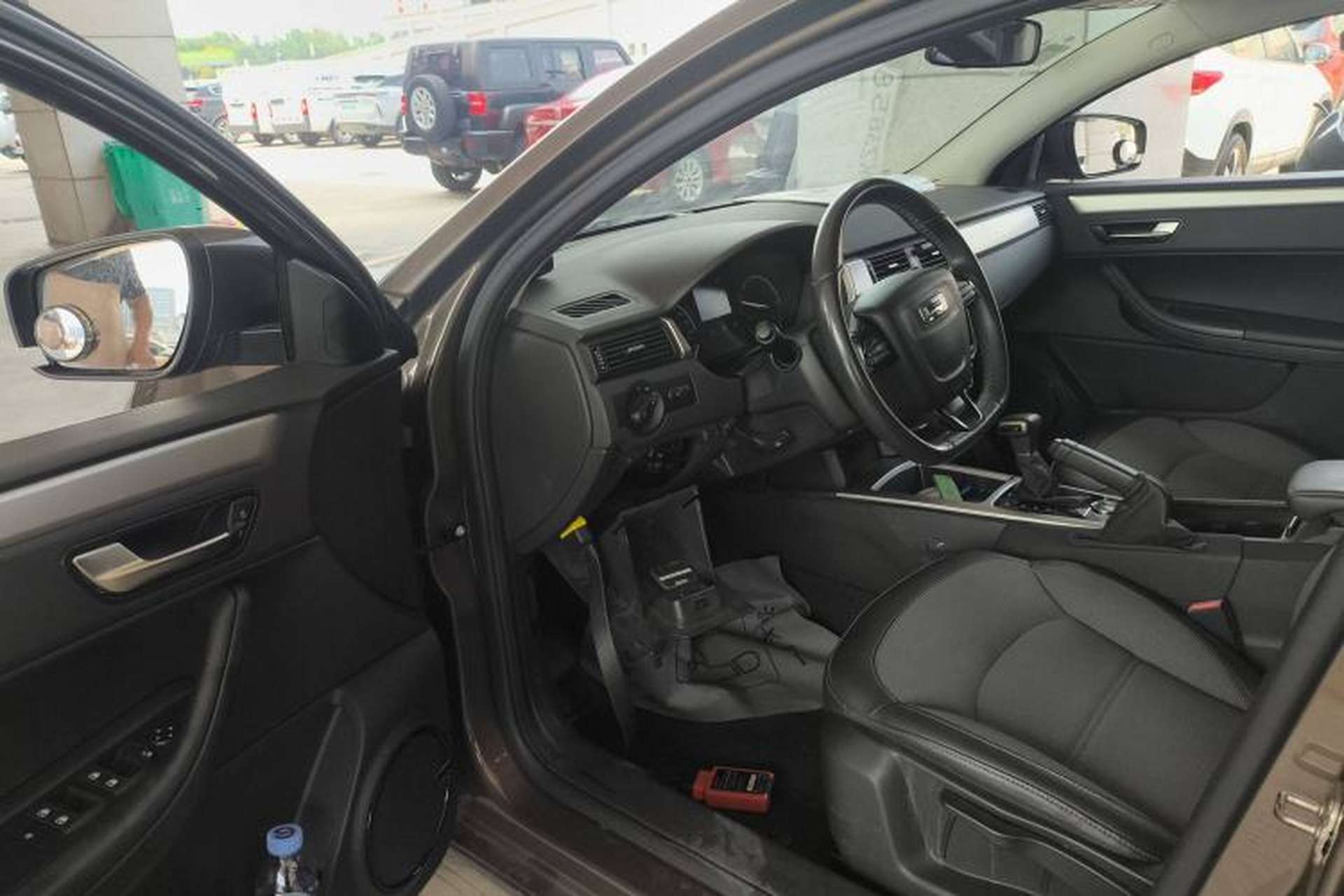 Used Qoros 3 2016 Urban SUV 1.6T Automatic Zhiyue Model Driver Seat
