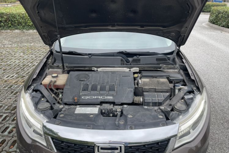 Used Qoros 3 2014 Sedan 1.6T Automatic ZhiZhen Model Engine Bay