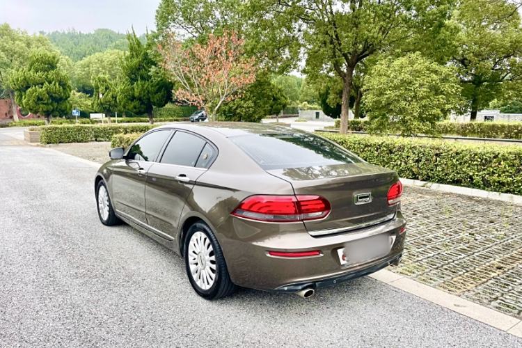 Used Qoros 3 2014 Sedan 1.6T Automatic ZhiZhen Model Exterior 5