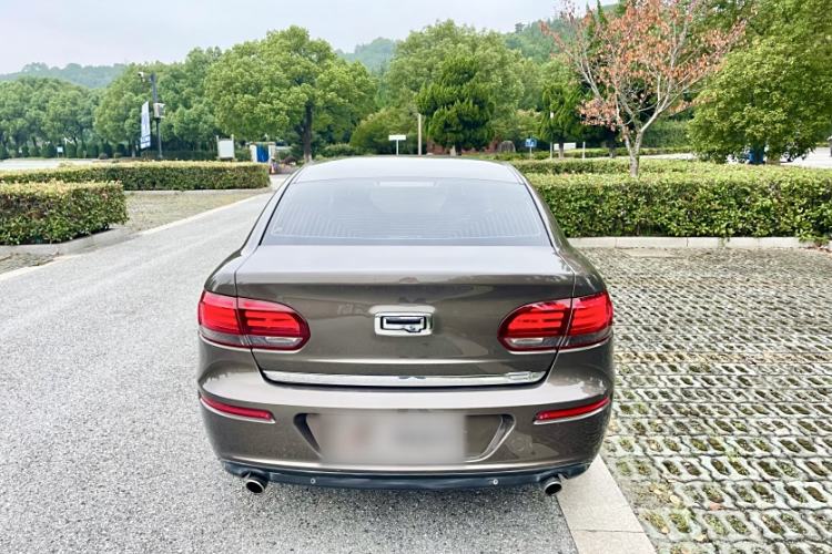 Used Qoros 3 2014 Sedan 1.6T Automatic ZhiZhen Model Exterior 6