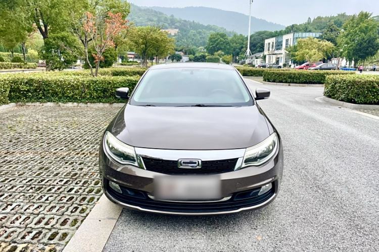 Used Qoros 3 2014 Sedan 1.6T Automatic ZhiZhen Model Exterior 7