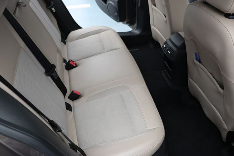 Used Qoros 3 2014 Sedan 1.6L Automatic Zhiyue Model Interior 10
