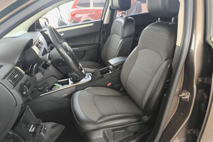 Used Qoros 3 2016 Urban SUV 1.6T Automatic Zhiyue Model Left Front Seat