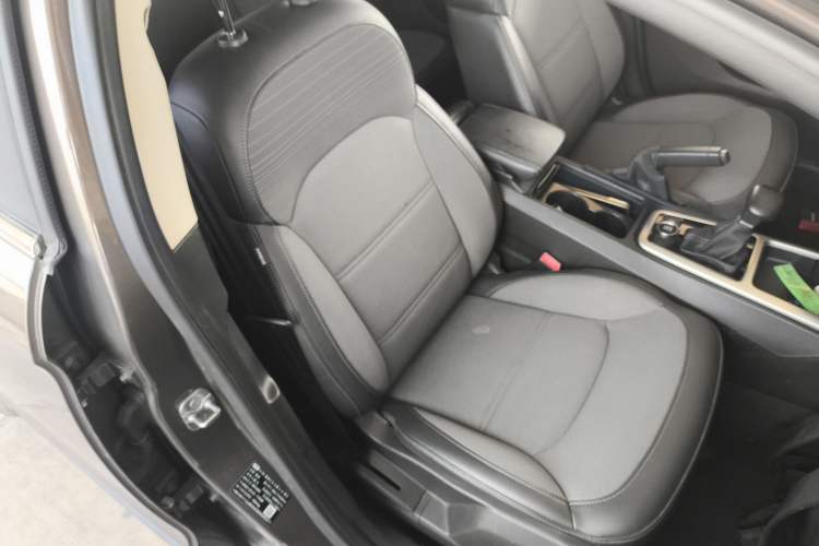 Used Qoros 3 2016 Urban SUV 1.6T Automatic Zhiyue Model Right Front Seat