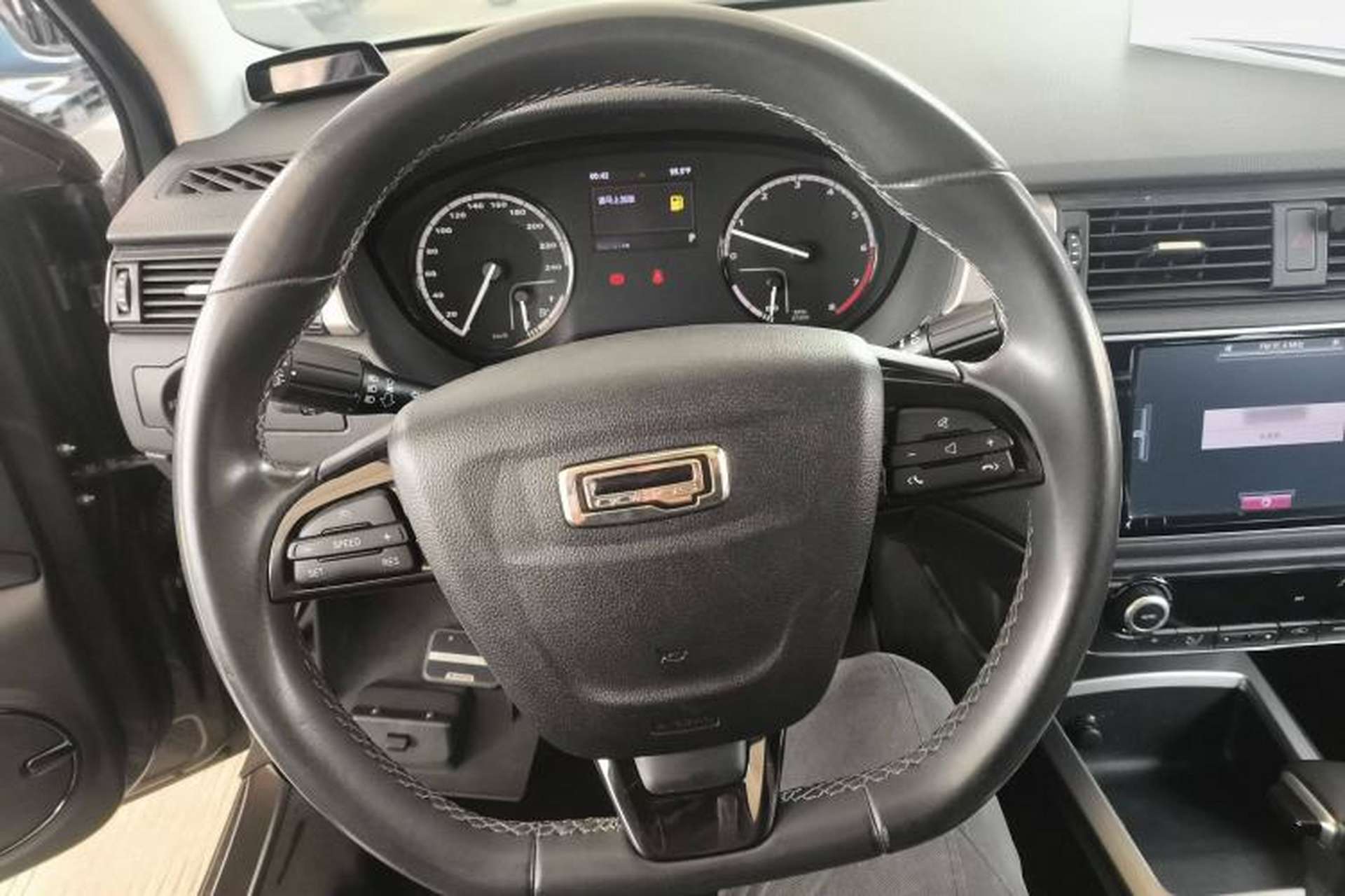 Used Qoros 3 2016 Urban SUV 1.6T Automatic Zhiyue Model Steering Wheel