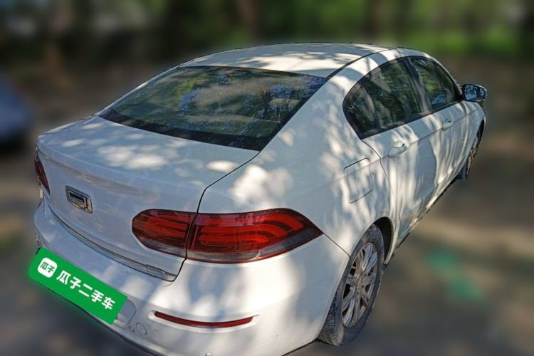 Used Qoros 3 2016 Sedan 1.6L Manual ZhiXiang Model Exterior 5